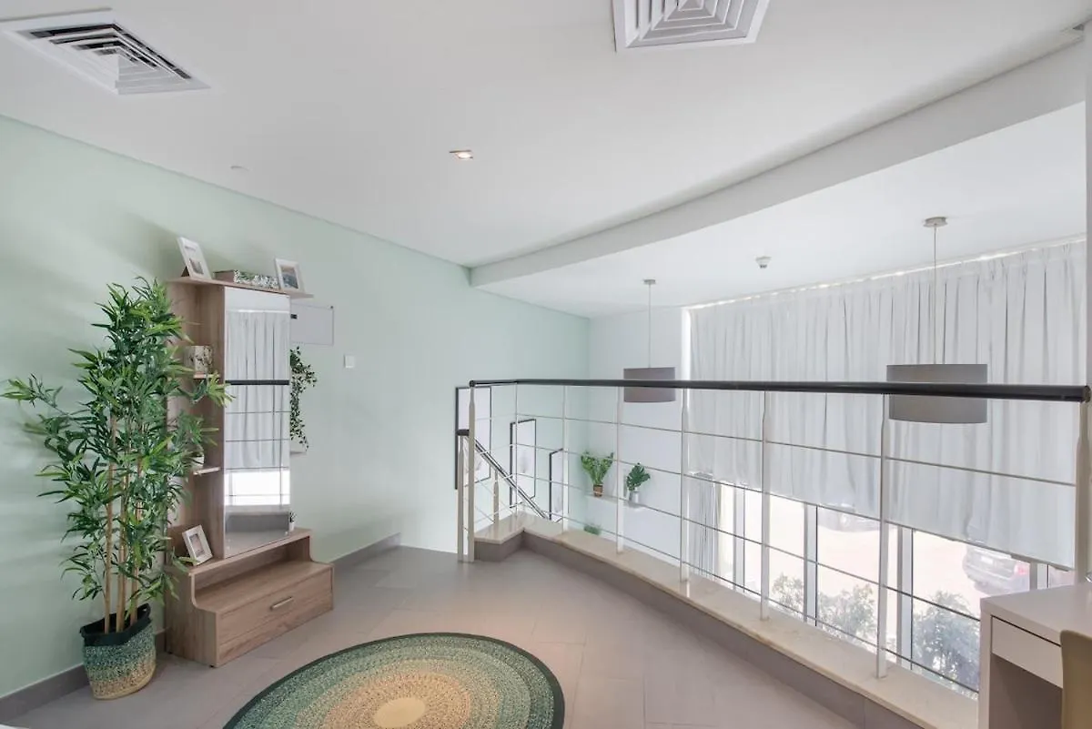 Stylish Loft-Style Studio Apartment At The Bridge In Sports City! Dubai 0*,